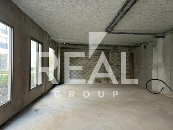 Local commercial de 159 m² à louer à Bordeaux