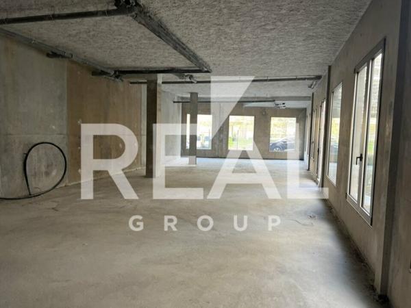 Local commercial de 159 m² à louer à Bordeaux