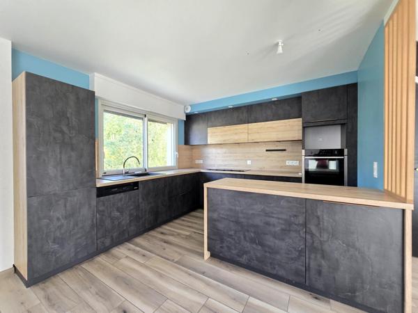MAISON 110 m² – 2 CHAMBRES et 2 BUREAUX – ROMILLÉ CENTRE