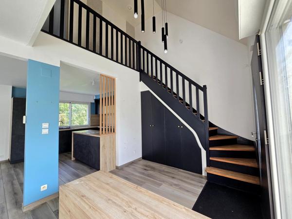 MAISON 110 m² – 2 CHAMBRES et 2 BUREAUX – ROMILLÉ CENTRE