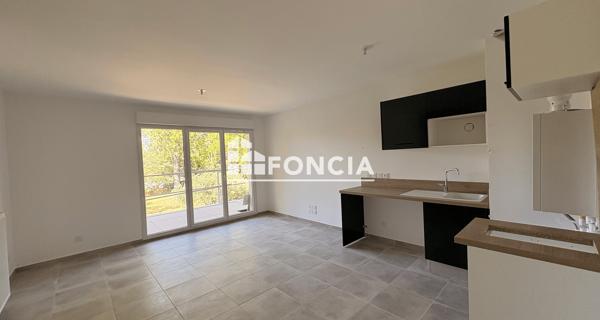Location Appartement 2 pièces 47.79 m² - Morières-lès-avignon 84310