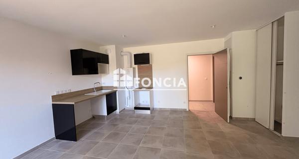 Location Appartement 2 pièces 47.79 m² - Morières-lès-avignon 84310