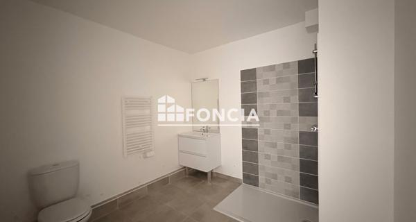 Location Appartement 2 pièces 47.79 m² - Morières-lès-avignon 84310