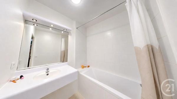Appartement à vendre  4 pièces - 75,53 m 2   AUBERVILLIERS  - 93