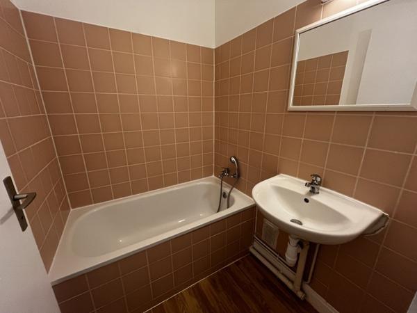 Appartement à vendre 138 320 € Saint-Cyr-sur-Loire 2 p 57 m² DPE E