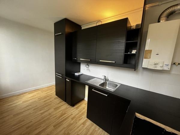 Appartement à vendre 138 320 € Saint-Cyr-sur-Loire 2 p 57 m² DPE E
