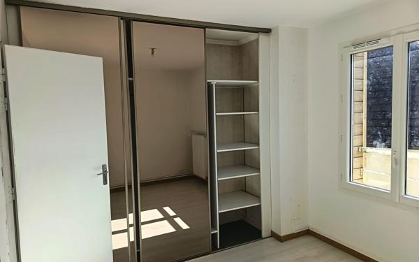 Maison à louer    6 pièces • 141 m2 Belleville-sur-Mer