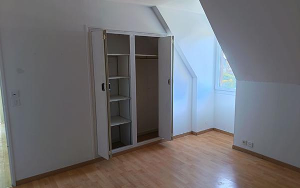 Maison à louer    6 pièces • 141 m2 Belleville-sur-Mer