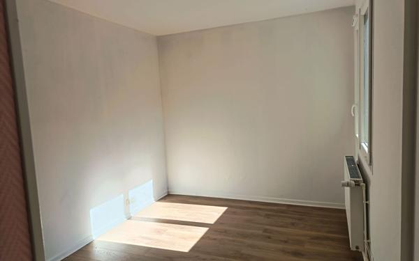 Maison à louer    6 pièces • 141 m2 Belleville-sur-Mer