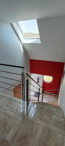 Grande propriété moderne avec piscine