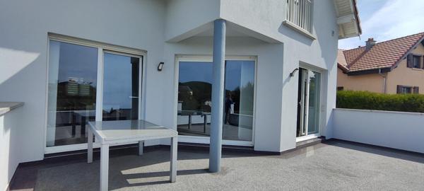 Grande propriété moderne avec piscine