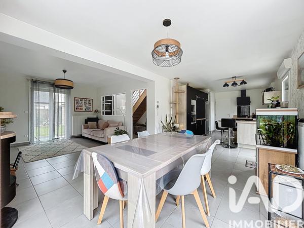 Maison à vendre 5 pièces 124,22 m² Saint-Fuscien