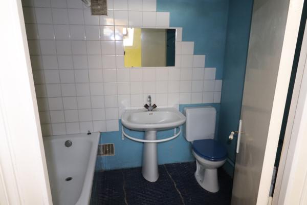 Maison familiale avec grand salon, véranda, terrasse couverte et 2nd logement indépendant