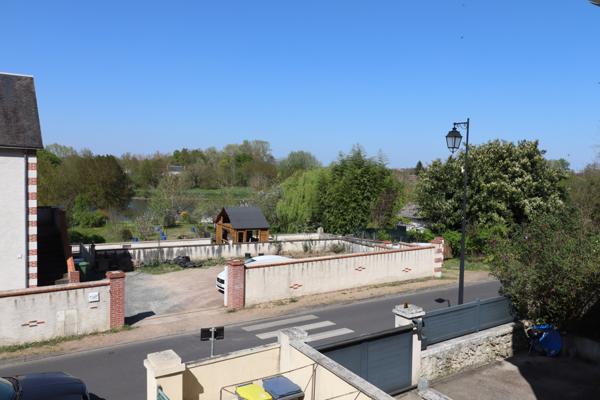 Maison familiale avec grand salon, véranda, terrasse couverte et 2nd logement indépendant