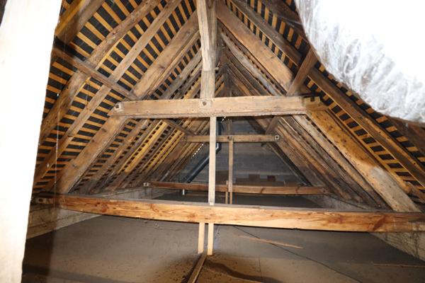 Maison familiale avec grand salon, véranda, terrasse couverte et 2nd logement indépendant