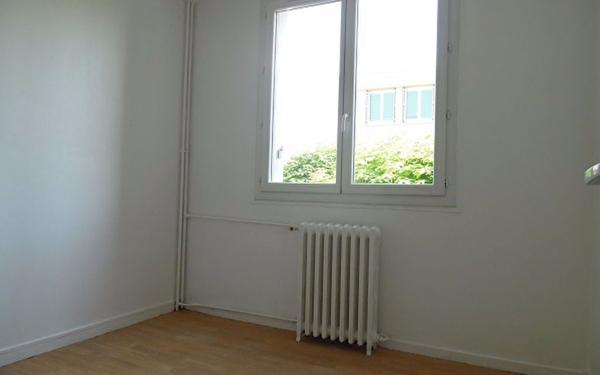 Appartement à louer    3 pièces •  Crosne