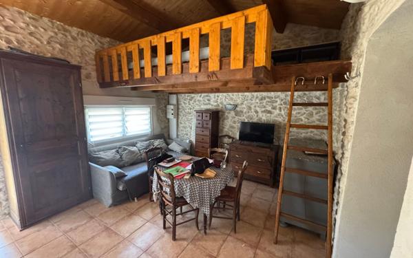 Maison à vendre    5 pièces •  Saint-Privat-des-Vieux