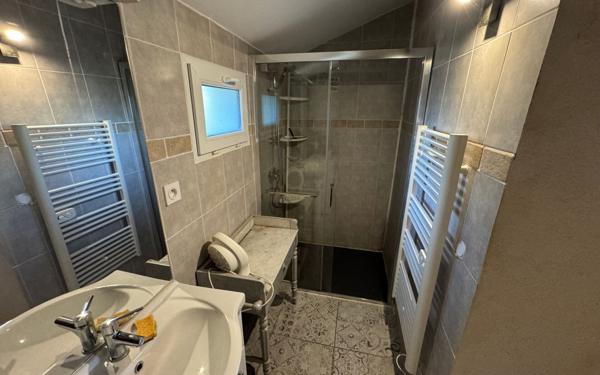 Maison à vendre    5 pièces •  Saint-Privat-des-Vieux