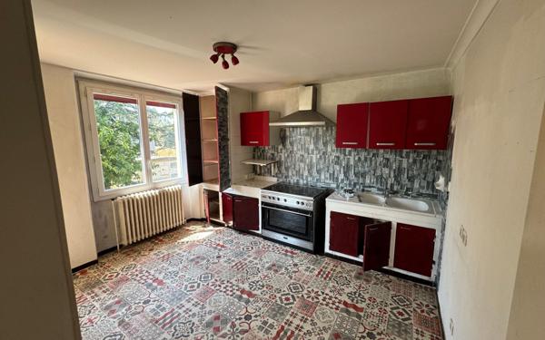 Maison à vendre    5 pièces •  Saint-Privat-des-Vieux