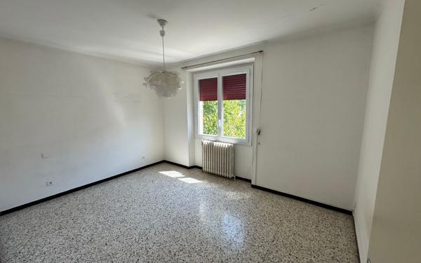 Maison à vendre    5 pièces •  Saint-Privat-des-Vieux