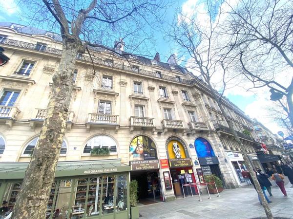 Location Appartement 4 pièces 99 m2 à Paris 5