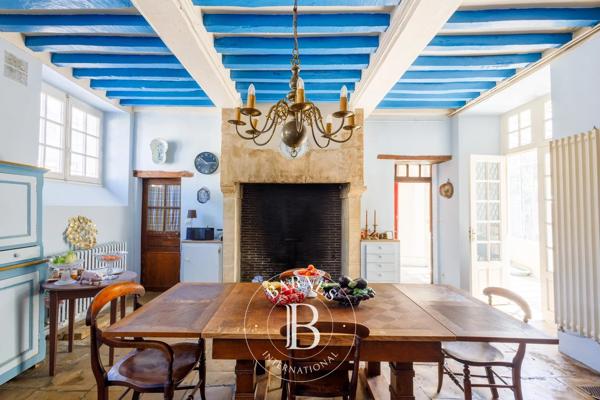 Bayeux, Hôtel particulier 10 Chambres -  416 m² à vendre