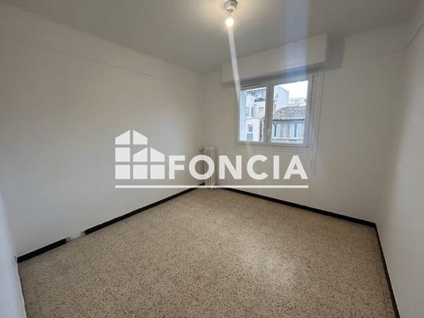 Location Appartement 4 pièces 70.5 m² - 15 RUE BENEDIT Marseille 13001