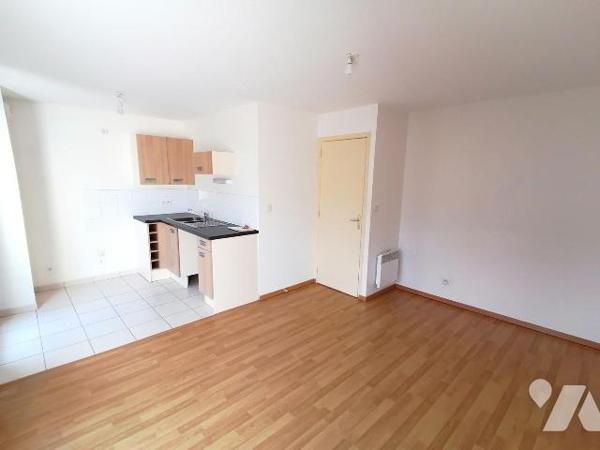 Nouveauté  Étude TRENTE CINQ NOTAIRES !
Idéalement situé à mi-chemin entre le centre historiqu...