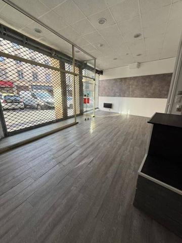 4 PLACE DU THERON - F4 au 1er étage - LUMINEUX