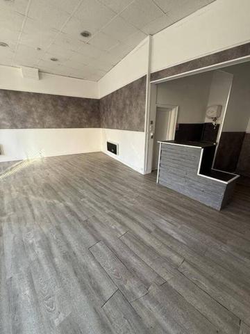 4 PLACE DU THERON - F4 au 1er étage - LUMINEUX