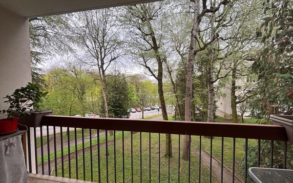 Appartement à vendre    4 pièces • 70,05 m2 Évry