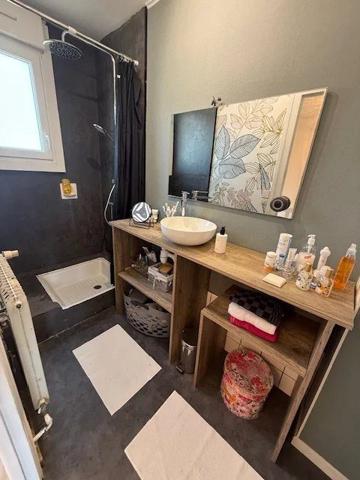 ELEGANTE MAISON RENOVEE,  A 10 MM A PIED DE LA PLAGE