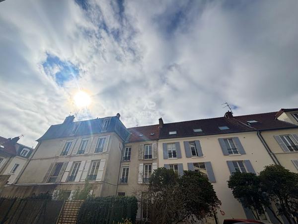 À vendre : Appartement 3 pièces au coeur de Pontoise €210 000 ** - Référence 11074