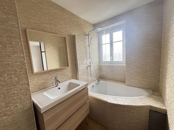 À vendre : Appartement 3 pièces au coeur de Pontoise €210 000 ** - Référence 11074