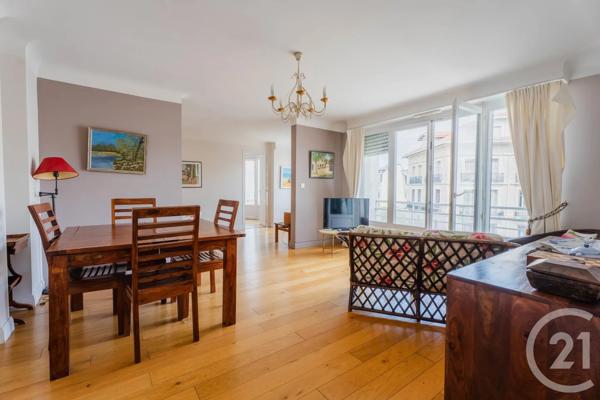 Appartement F3 à vendre  3 pièces - 76,38 m 2   BIARRITZ  - 64