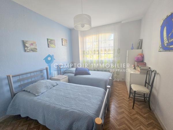 Maison
                                                                                                                                                                                                                                                                                                                        6 pièce(s)                                                                                                                                                                                                          5 chambre(s)                                                                                                                                                                                                          226  m²