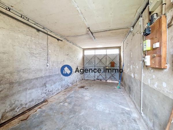 À vendre - Maison mitoyenne 2 côtés, 7 pièces située à Château-la-Vallière (37330)