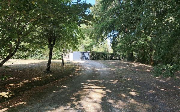 Maison à vendre    5 pièces •  Saint-Aubin-de-Lanquais