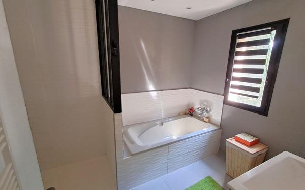 Maison à vendre    5 pièces •  Saint-Aubin-de-Lanquais