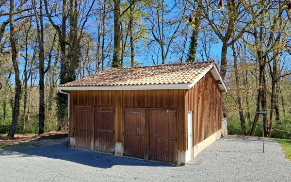 Maison à vendre    5 pièces •  Saint-Aubin-de-Lanquais