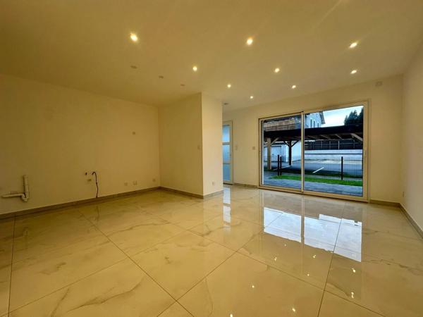 VENTE – APPARTEMENT T2 AVEC JARDIN – GRÉSY-SUR-AIX 51,05 m² – Rez-de-jardin – Terrasse + Jardin privatif