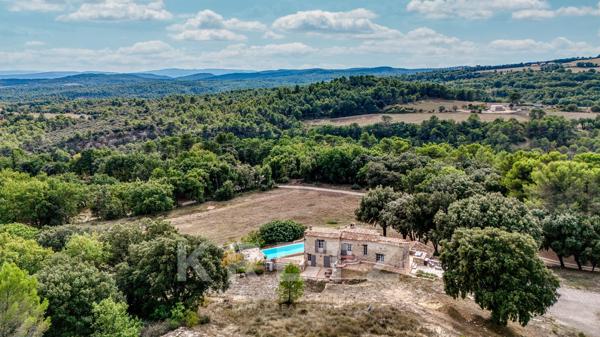Pierrevert- Parc du Luberon- Ancienne ferme du XIVᵉ siècle entièrement restaurée – Plus de 300 m² au