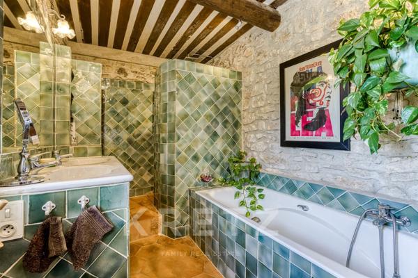 Pierrevert- Parc du Luberon- Ancienne ferme du XIVᵉ siècle entièrement restaurée – Plus de 300 m² au