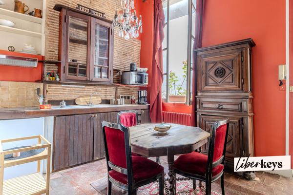 IMMEUBLE DE CARACTÈRE DU XVIIe SIÈCLE – RUE DE LA ROUSSELLE, BORDEAUX