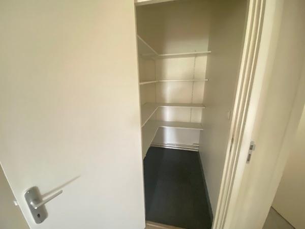 Local Professionnel entièrement rénové - La Glacière