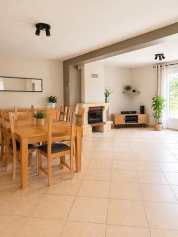 Maison à vendre 7 pièces proche de MARINES (95)