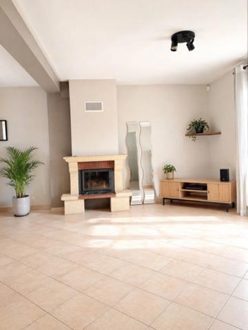 Maison à vendre 7 pièces proche de MARINES (95)