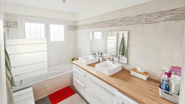 Maison familiale 5 Pièces Villenave d'Ornon