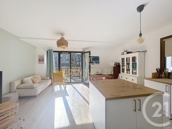 Appartement F3 à vendre  3 pièces - 60 m2 NOISY LE GRAND - 93