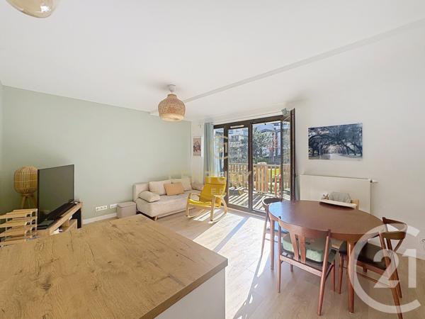 Appartement F3 à vendre  3 pièces - 60 m2 NOISY LE GRAND - 93